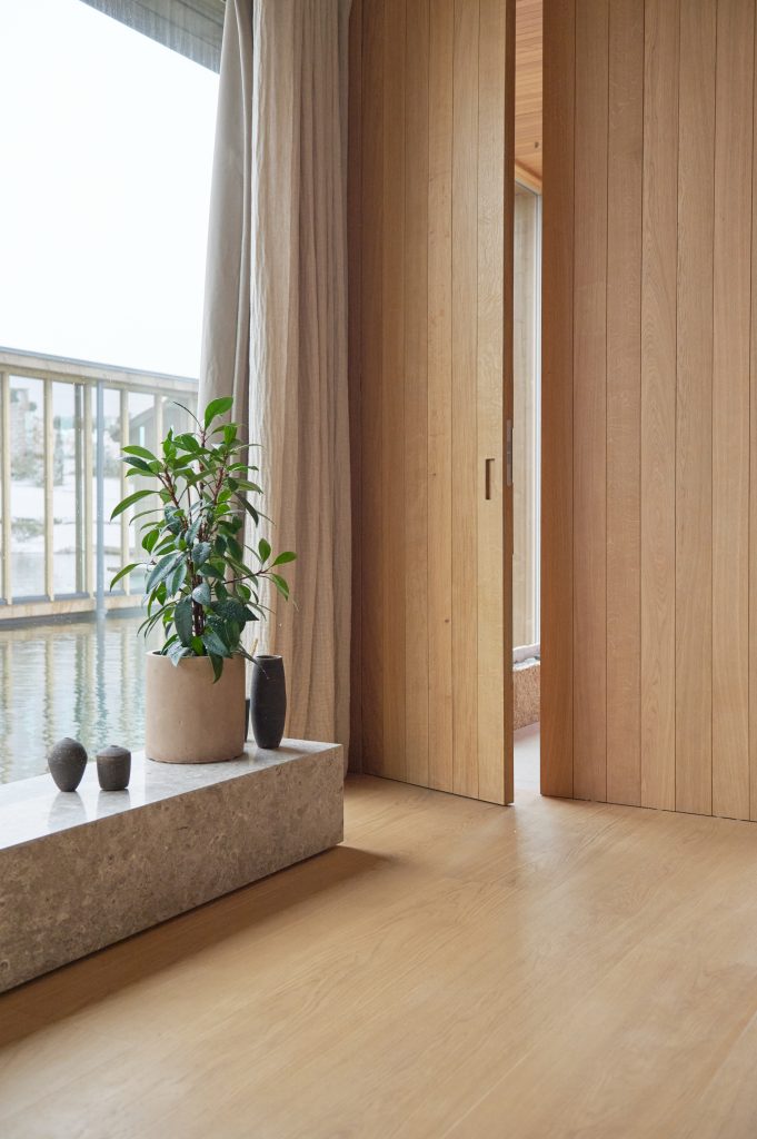 Woodura Misty White